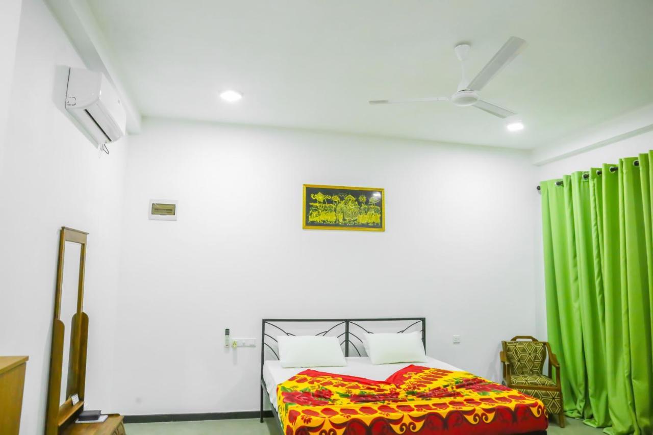 Sandy Palms Guesthouse Hikkaduwa Exterior photo