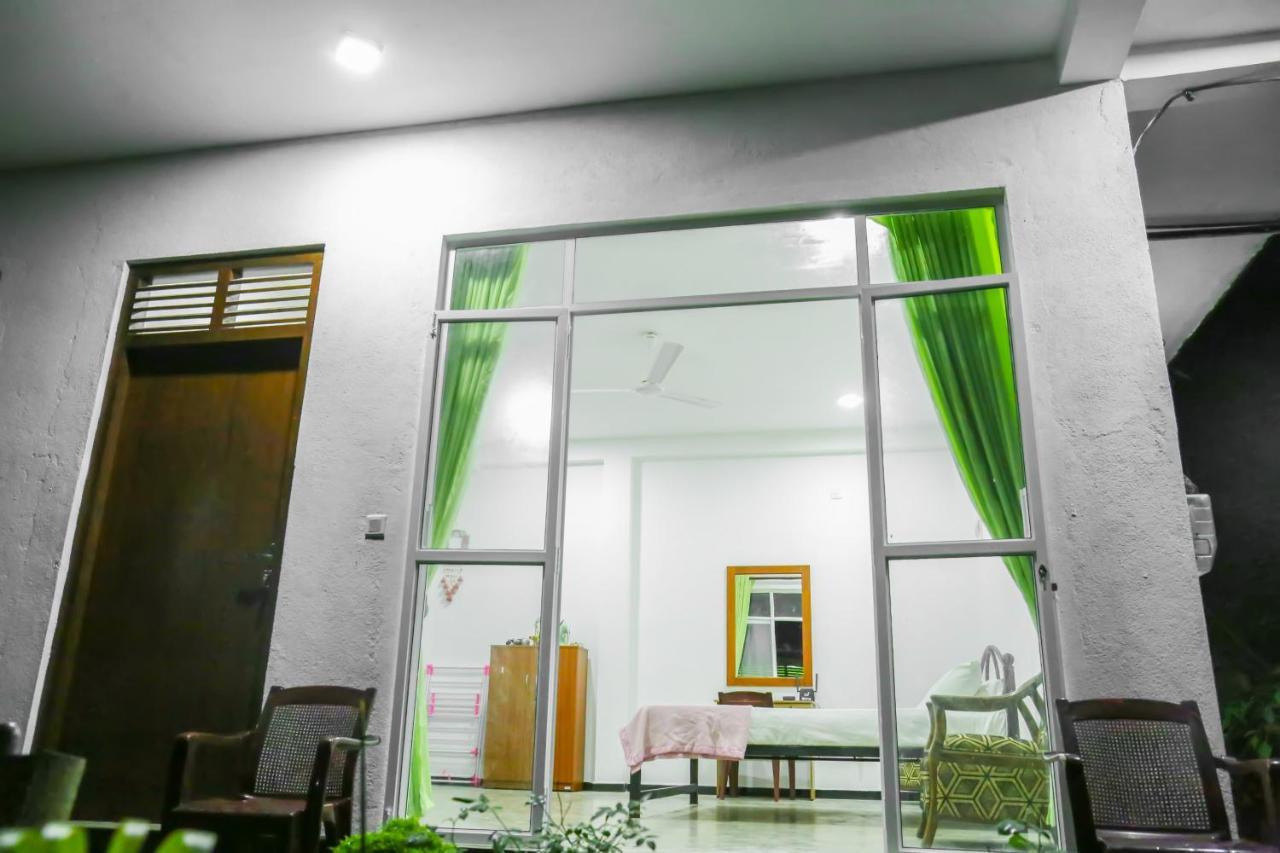 Sandy Palms Guesthouse Hikkaduwa Exterior photo