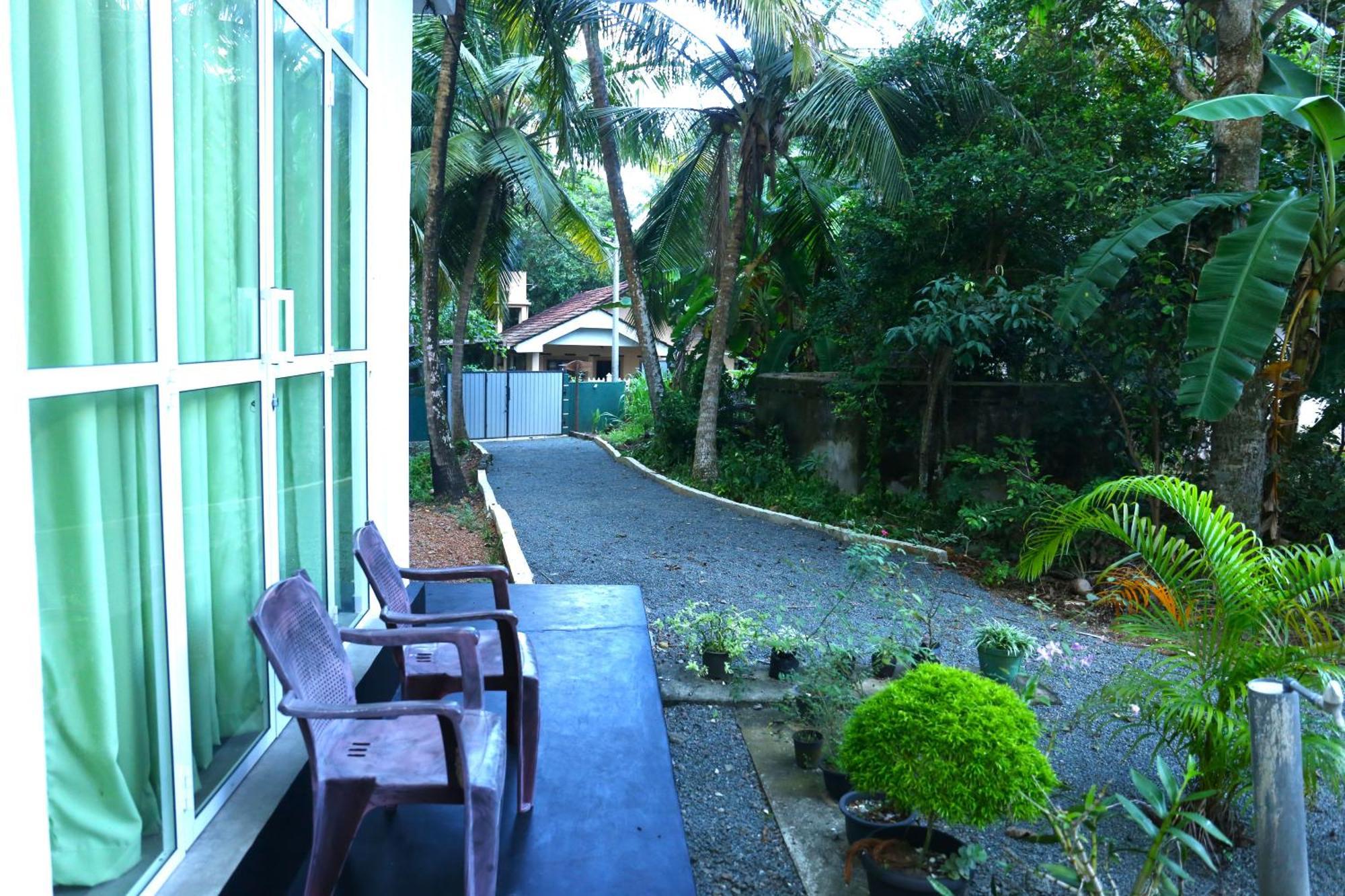Sandy Palms Guesthouse Hikkaduwa Exterior photo