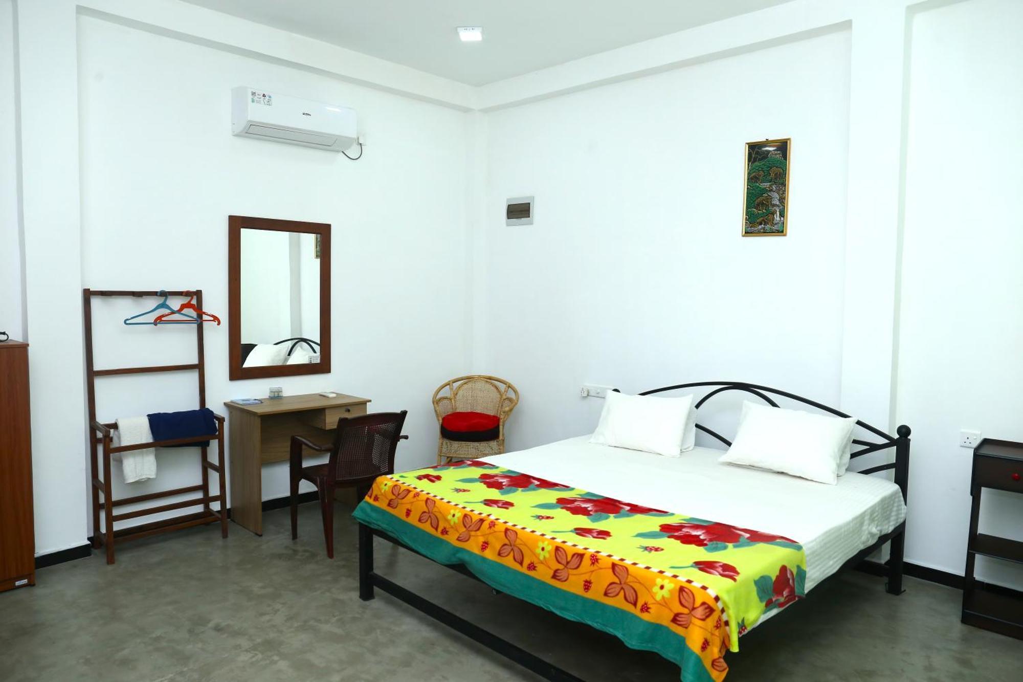 Sandy Palms Guesthouse Hikkaduwa Exterior photo