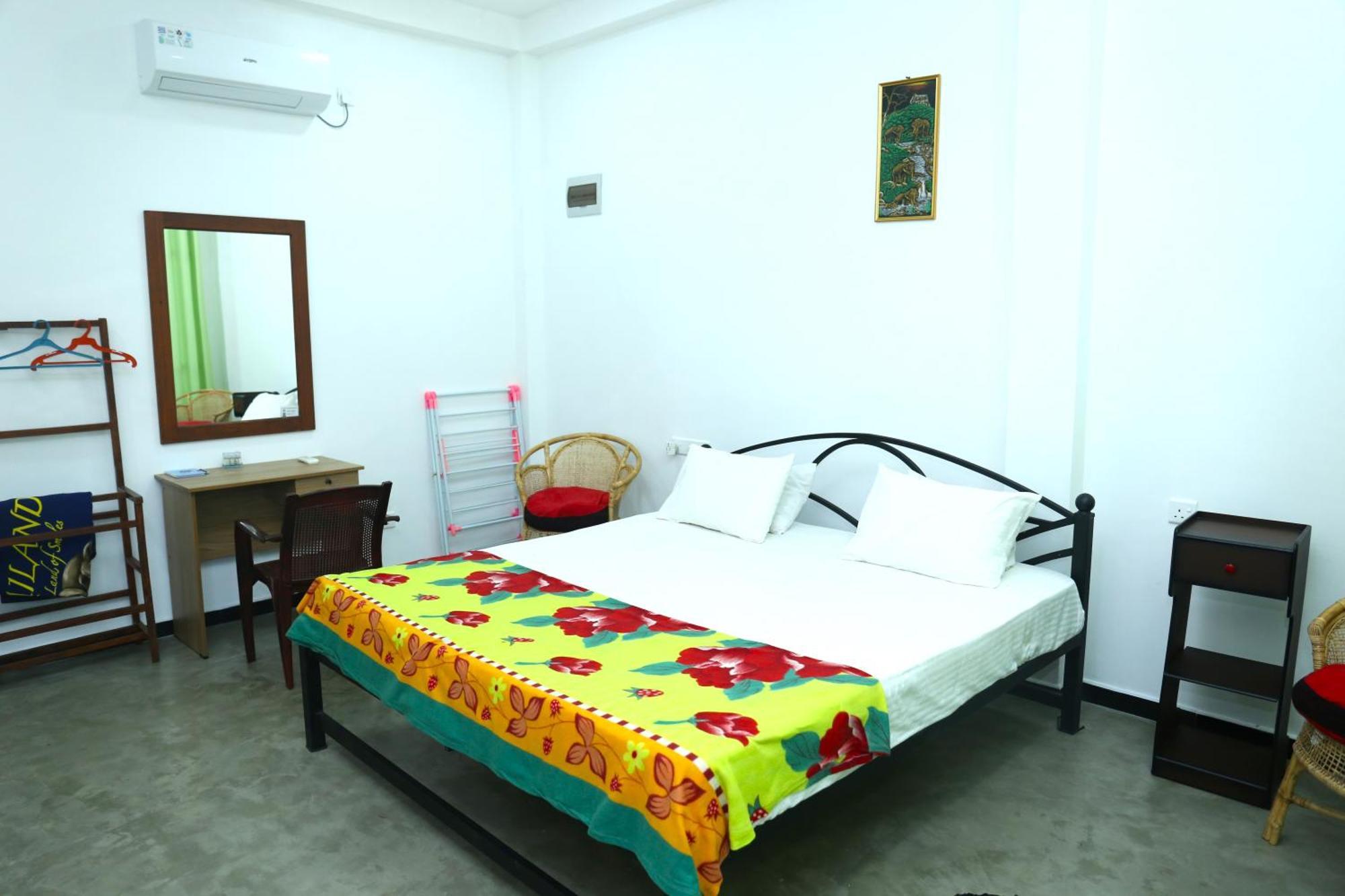Sandy Palms Guesthouse Hikkaduwa Exterior photo
