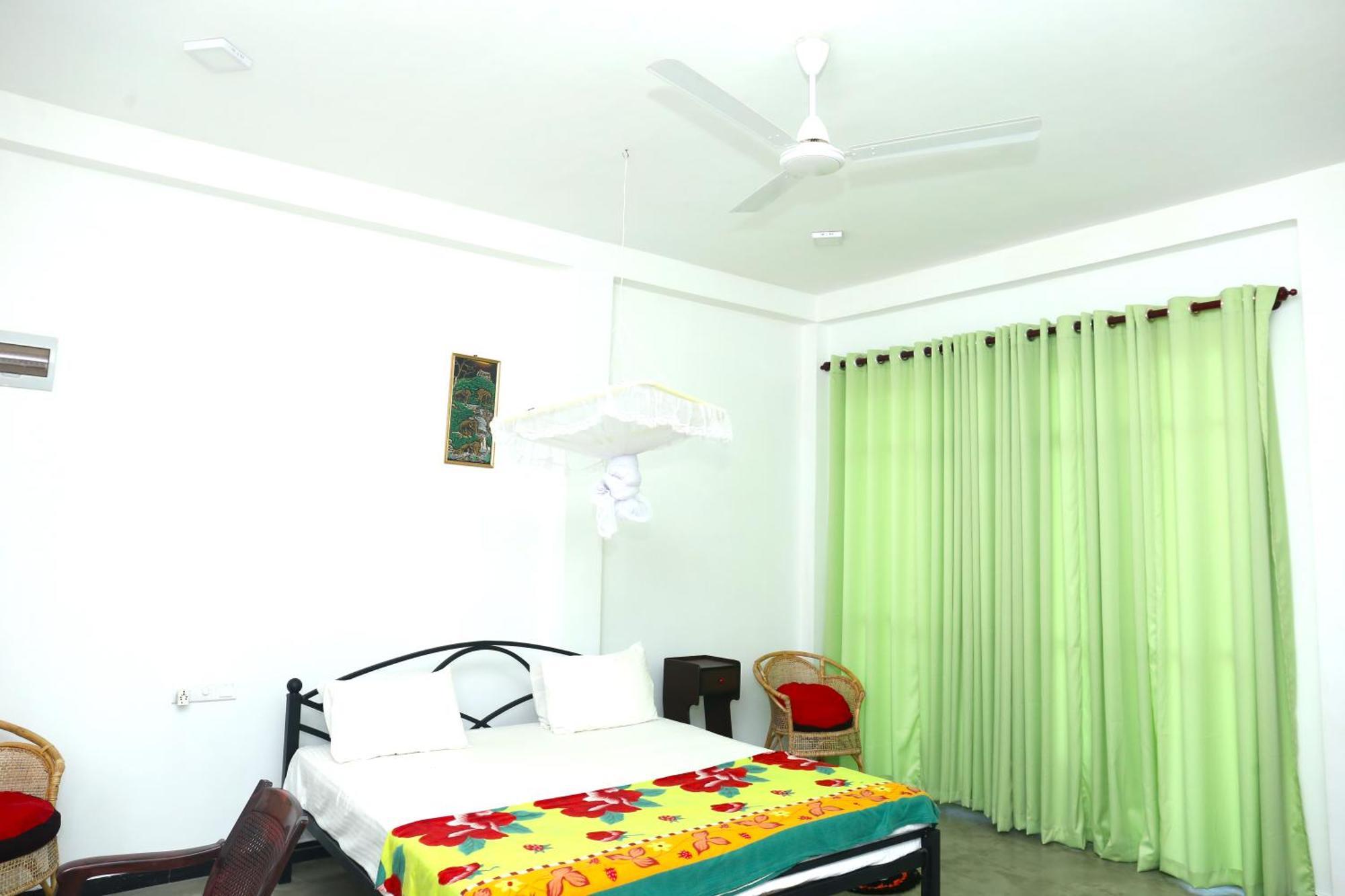 Sandy Palms Guesthouse Hikkaduwa Exterior photo